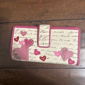 vintage Fossil leather wallet with a script and pink hearts design. Brand new